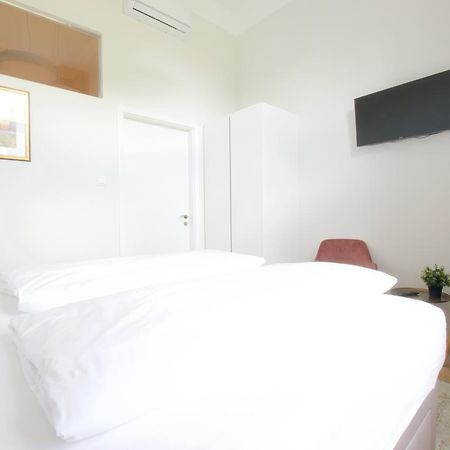 Europest Luxury Suites Βουδαπέστη Εξωτερικό φωτογραφία