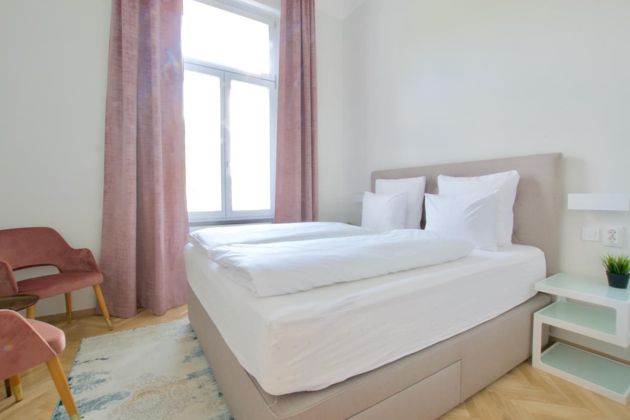 Europest Luxury Suites Βουδαπέστη Εξωτερικό φωτογραφία