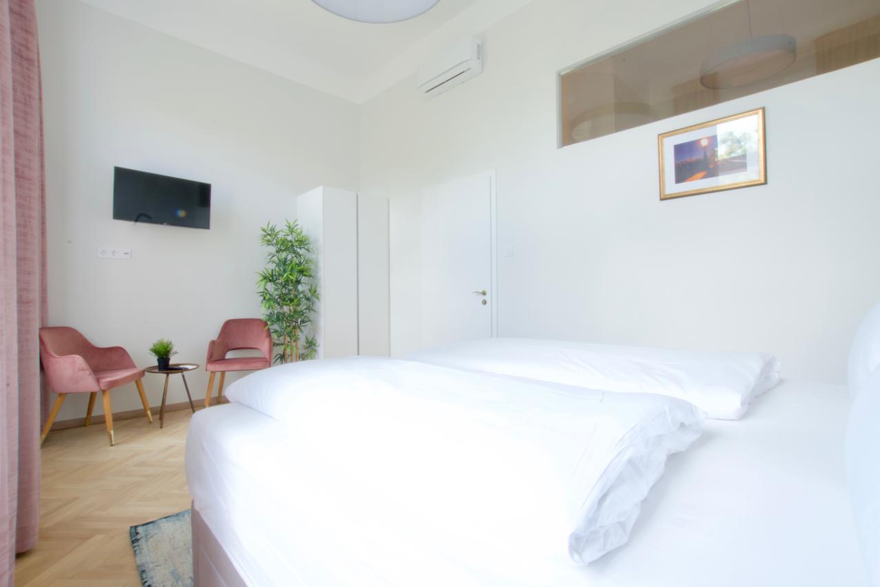 Europest Luxury Suites Βουδαπέστη Εξωτερικό φωτογραφία